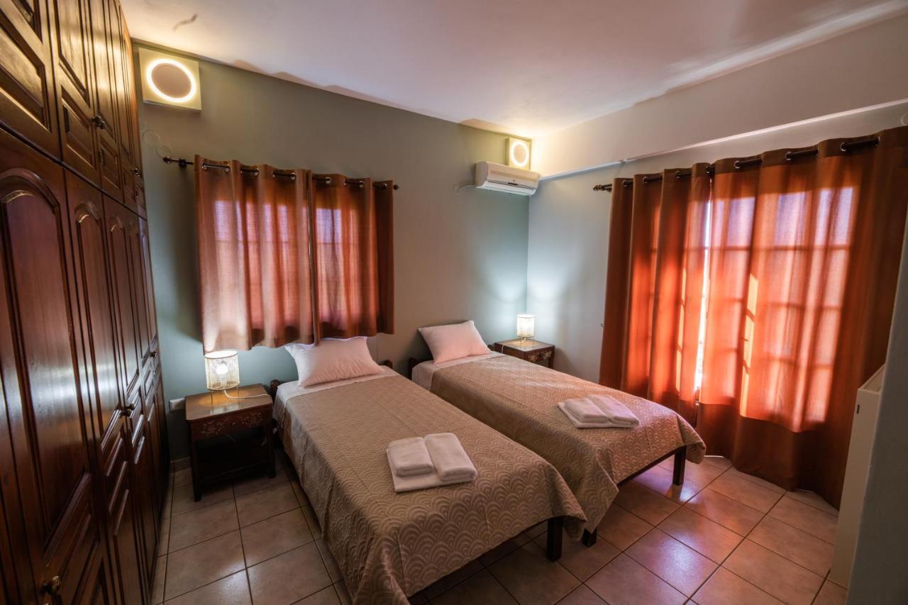 Villa Georgina B&B Katakolo Ngoại thất bức ảnh